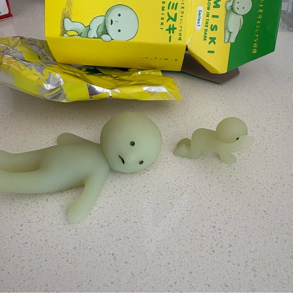 Smiski Hiding Series 1 with Little Peeking Smiski!!!! - Picture 2 of 13